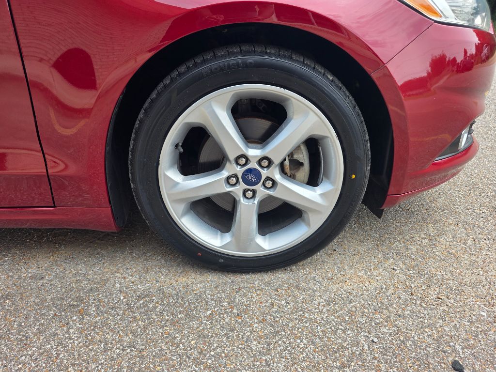 2016 Ford Fusion S - Photo 6