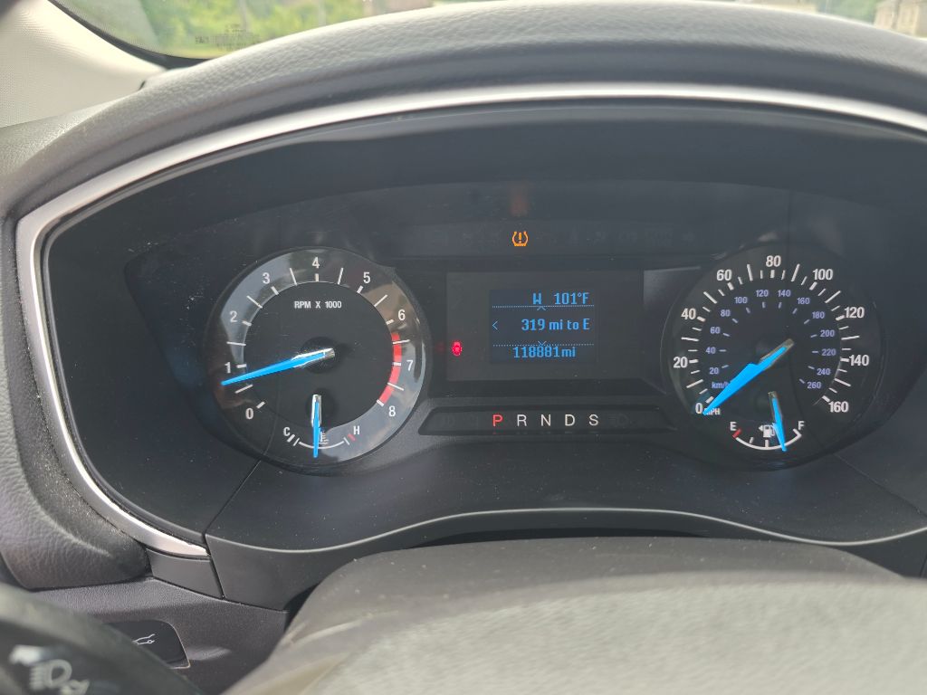 2016 Ford Fusion S - Photo 15