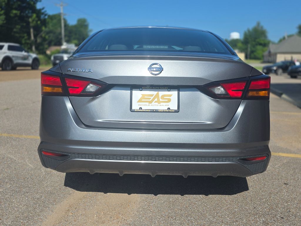 2022 Nissan Altima S - Photo 14