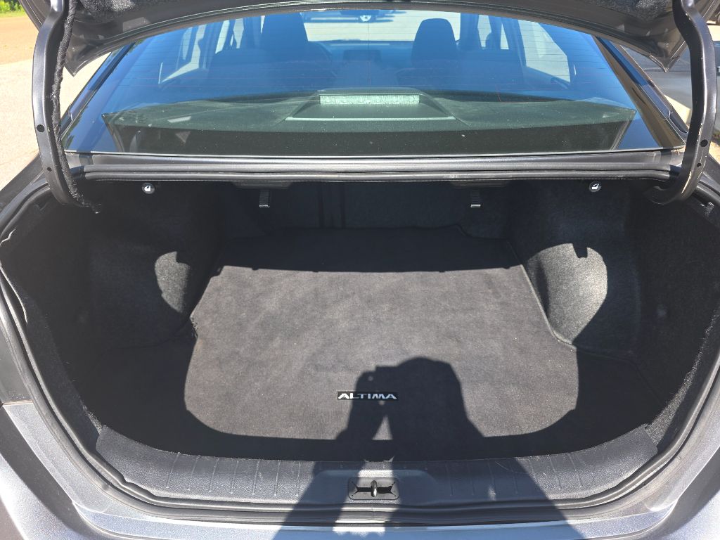 2022 Nissan Altima S - Photo 13